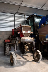 Machine viticole du domaine (©Bénédicte Lacroix)