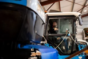 Tracteur du domaine viticole (©Bénédicte Lacroix)