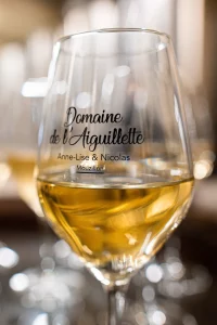 Verre de muscadet (©Bénédicte Lacroix)